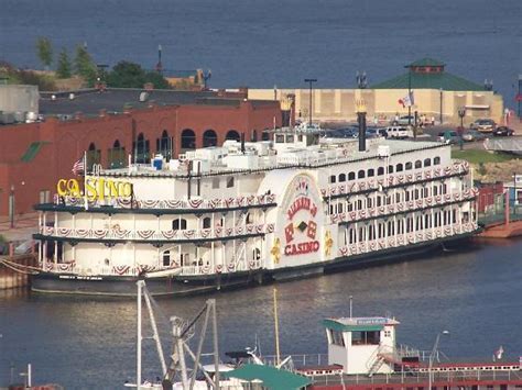 Riverboat casino dubuque ia